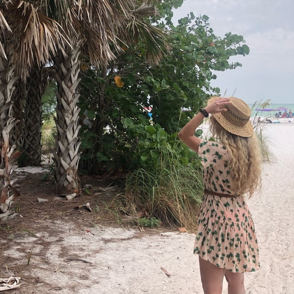 Cream dress with palm trees print - Picture 3 of 4